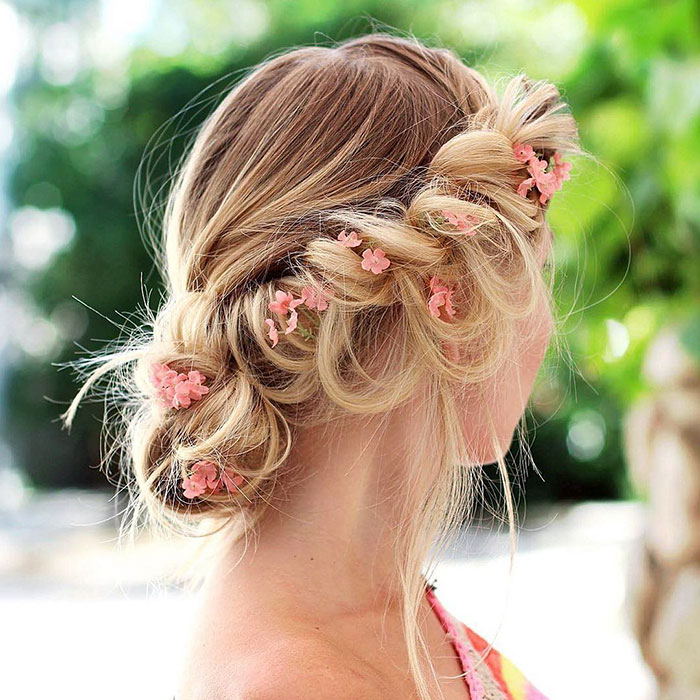 Жена од Шведска создава неверојатни фризури со плетенки кои можете да ги направите и вие