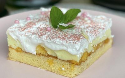 Сочен десерт: Крем торта со праски