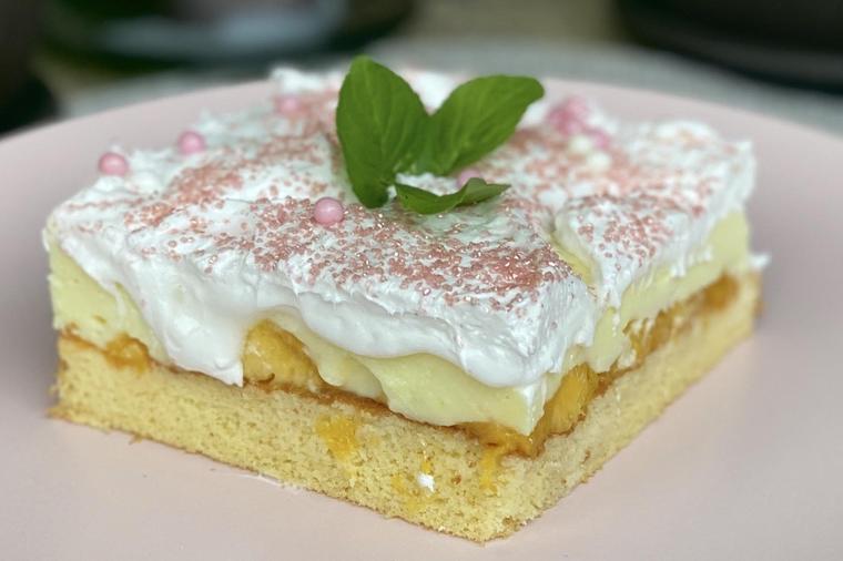 Сочен десерт: Крем торта со праски