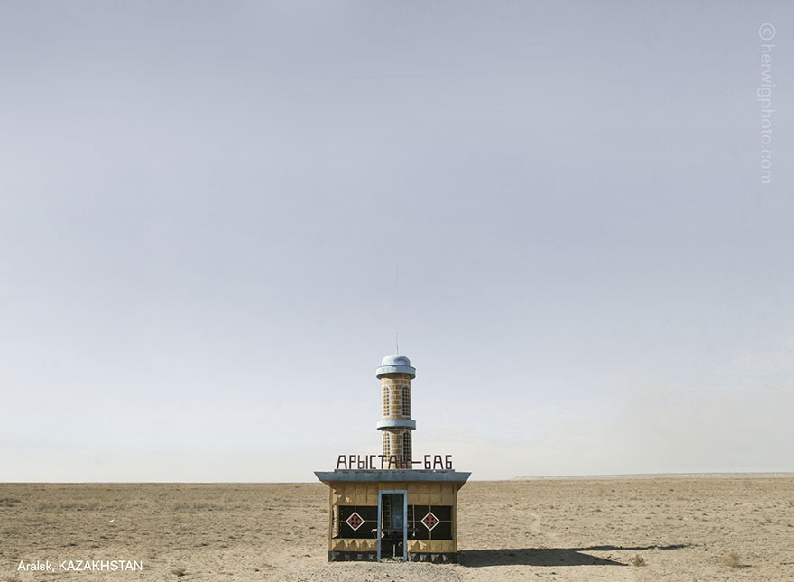 Фотограф од Канада ги фотографира уникатните дизајни на автобуските постојки од советската ера