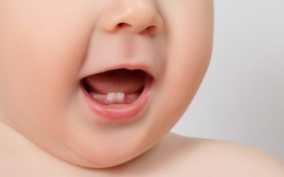 Што е подобро за забите на Вашето дете: Доење или формула?