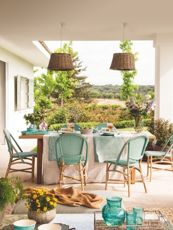 Уредете ја вашата градина во весел медитерански стил