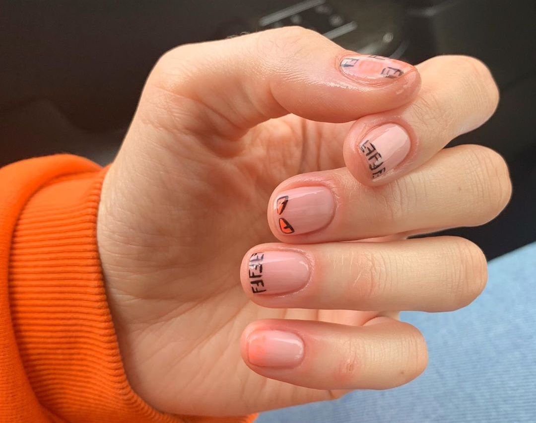 14 идеи за маникир на кратки нокти