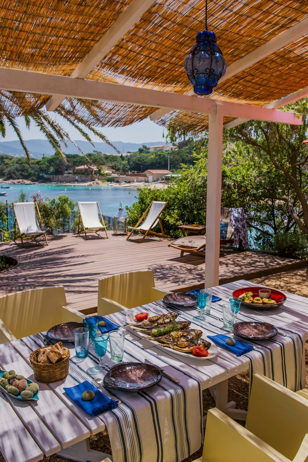 15 тераси со прекрасен поглед кон морето