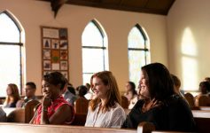 Ако обожававте да гледате „Очајни домаќинки“, тогаш оваа ТВ серија сигурно ќе ве освои