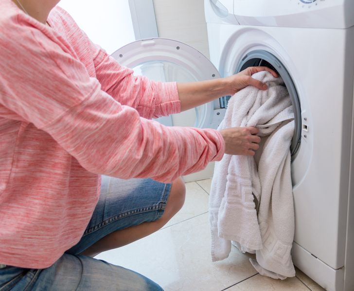 10 совети што ќе ви помогнат да ги перете алиштата како професионалец