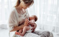 Дали вашето бебе е гладно или само сака да се гали?