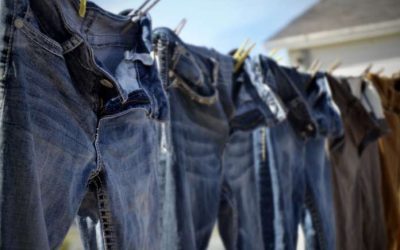 Директорот на „Левис“ советува фармерките да не се перат во машина за перење
