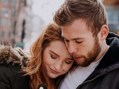 10 неправедни очекувања што може да го нарушат вашиот брак