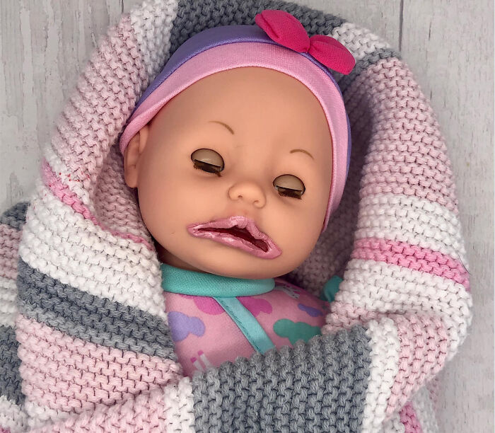  Мајка создава кукли за децата со вродени аномалии да не се чувствуваат изоставени