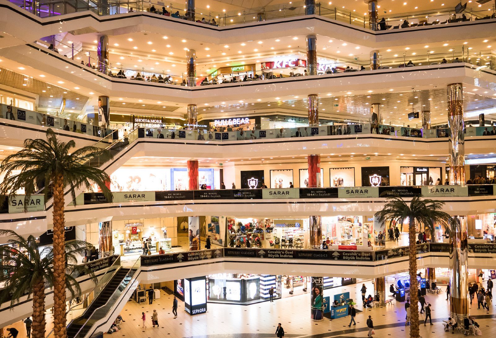 7 работи за најголемиот трговски центар во Европа што сигурно не ги знаевте