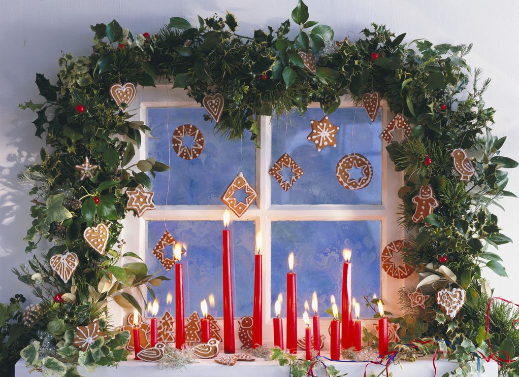 20 идеи за празнично украсување на прозорците