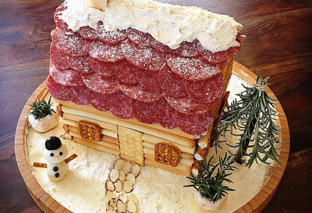 Интересна идеја: Куќички направени од салама и кашкавал