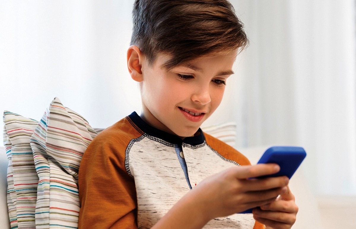 На која возраст е најдобро вашето дете да го добие својот прв мобилен телефон?