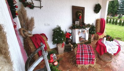 Божиќна соба на отворено: Тераса претворена во волшебно катче