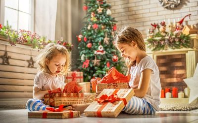 Интересни идеи за новогодишни подароци што ќе го израдуваат секое дете