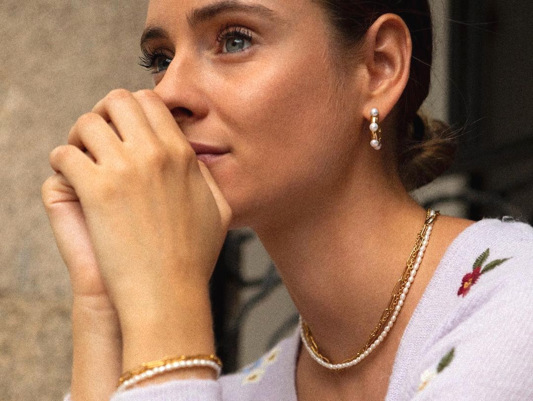 Моден хит број 1 за 2021 година: Ова ќе биде најпопуларниот накит и детаљ на облеката