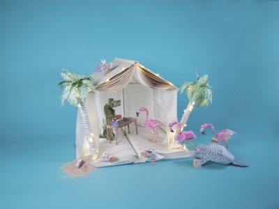 Прекрасни скулптури направени од страниците на книгите