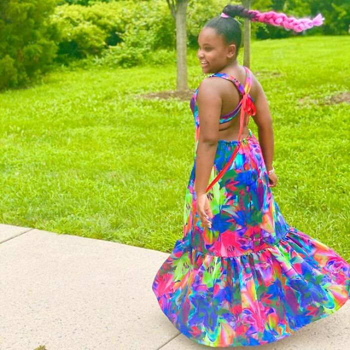 Погледнете како еден татко креира кул облека за неговата 9-годишна ќерка