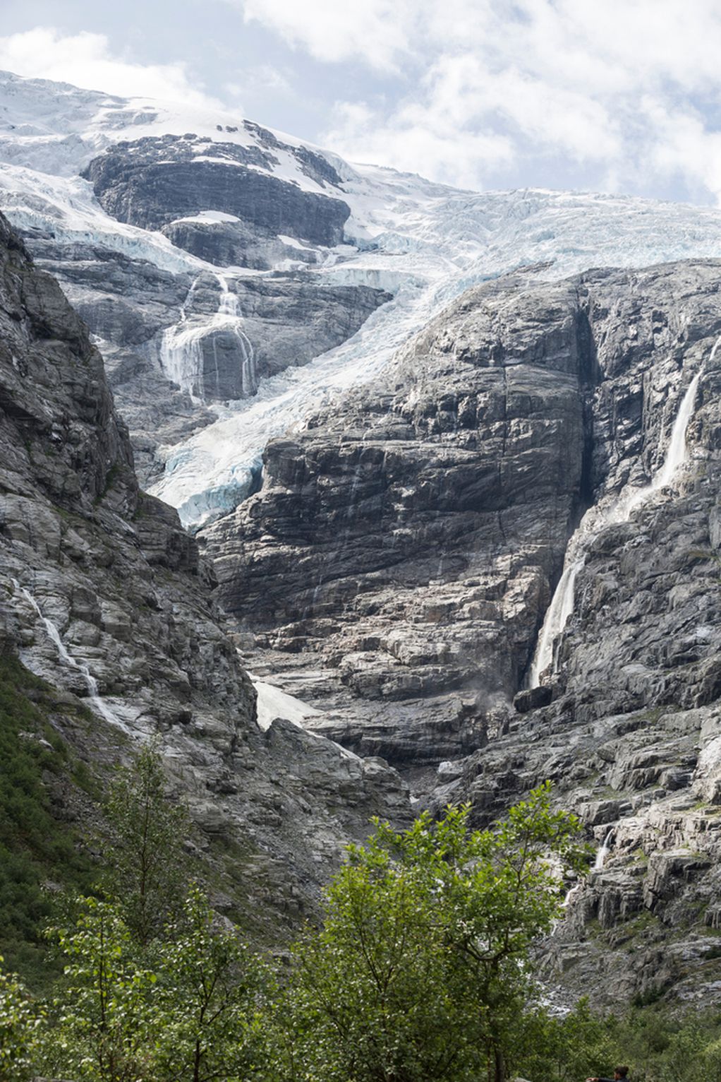 Прекрасни глечери, тиркизни езера и водопади: Добредојдовте во норвешкото кралство на природата!