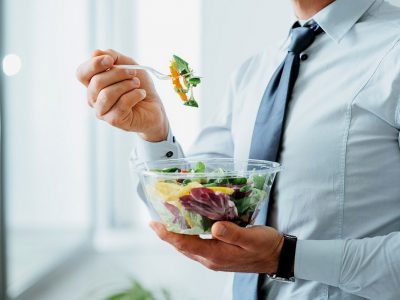 Хранете се квалитетно додека сте на работа: 5 предлози за здрави оброци