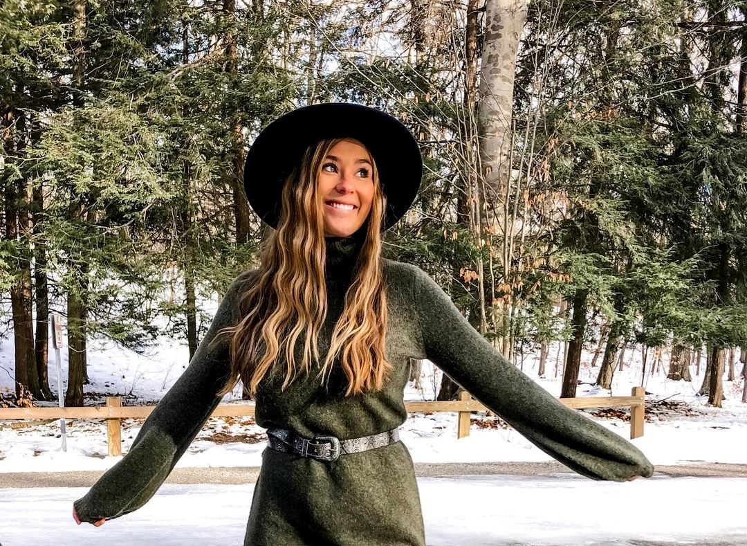 Зошто плетениот фустан е задолжително парче облека за оваа сезона?