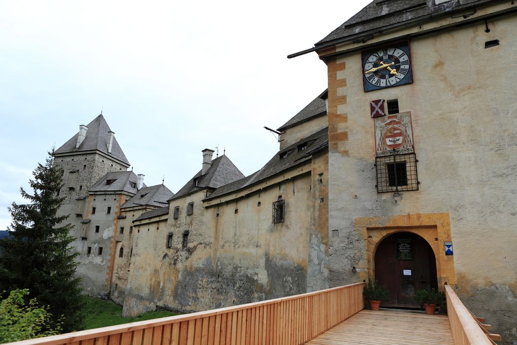 Австриски замок во кој стотици сиромашни луѓе биле осудени на смрт без причина 