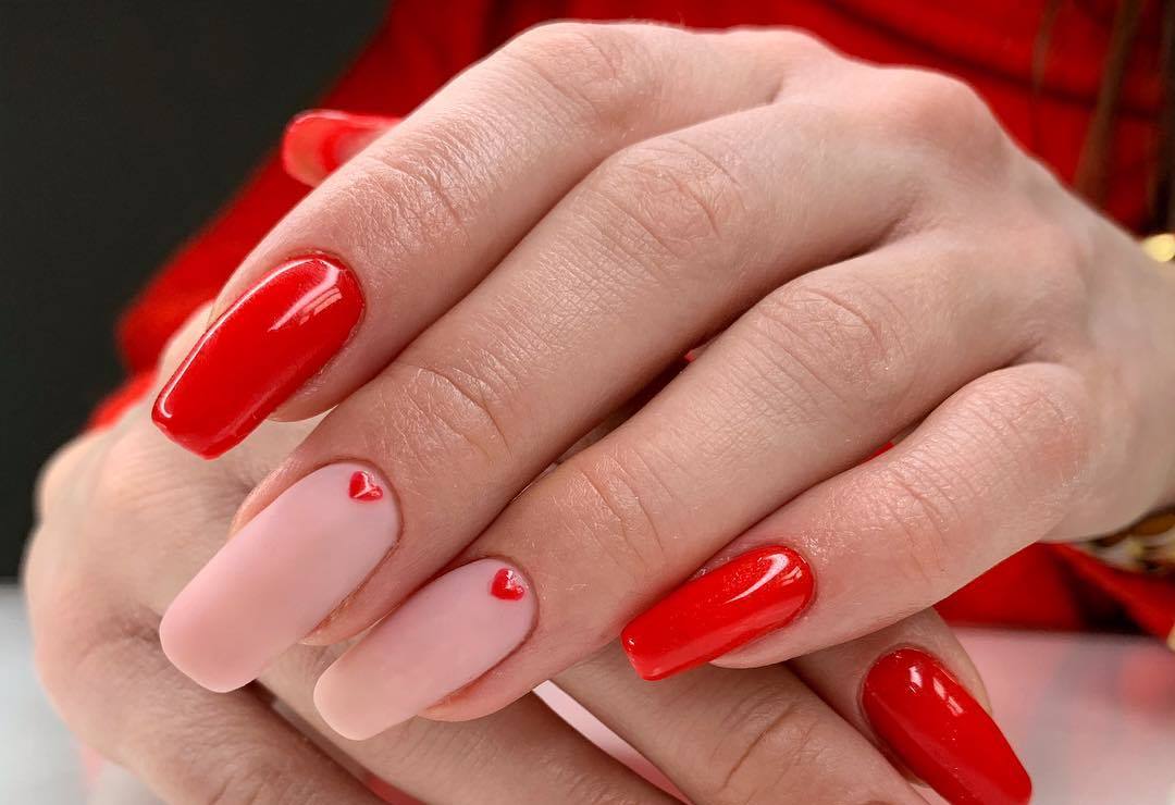 Романтичен маникир: 10 инспиративни идеи за Денот на вљубените