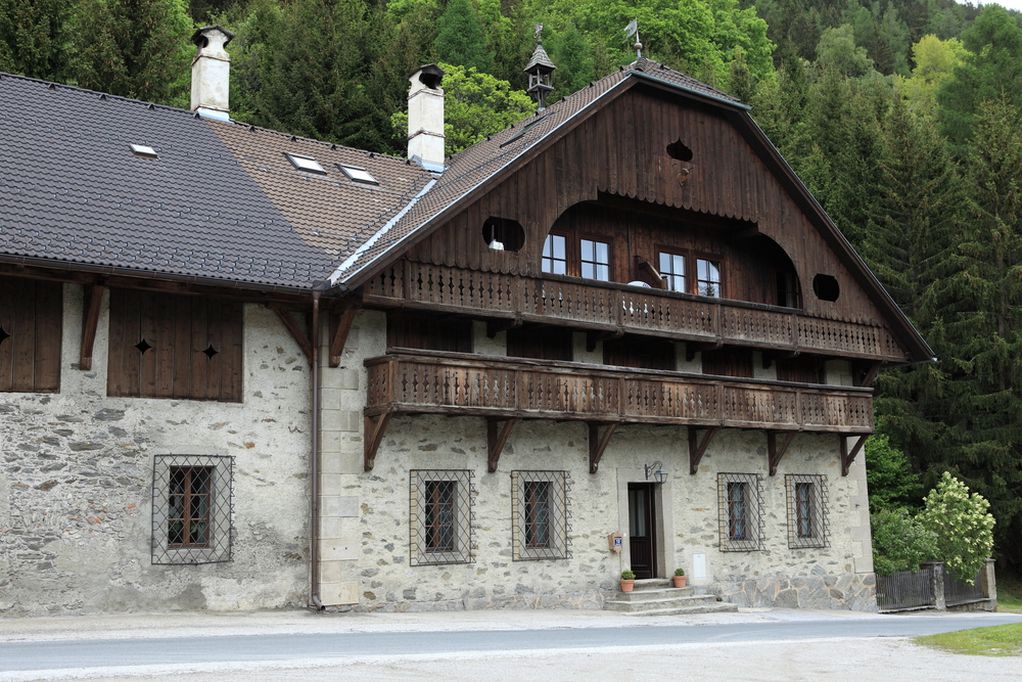 Австриски замок во кој стотици сиромашни луѓе биле осудени на смрт без причина 