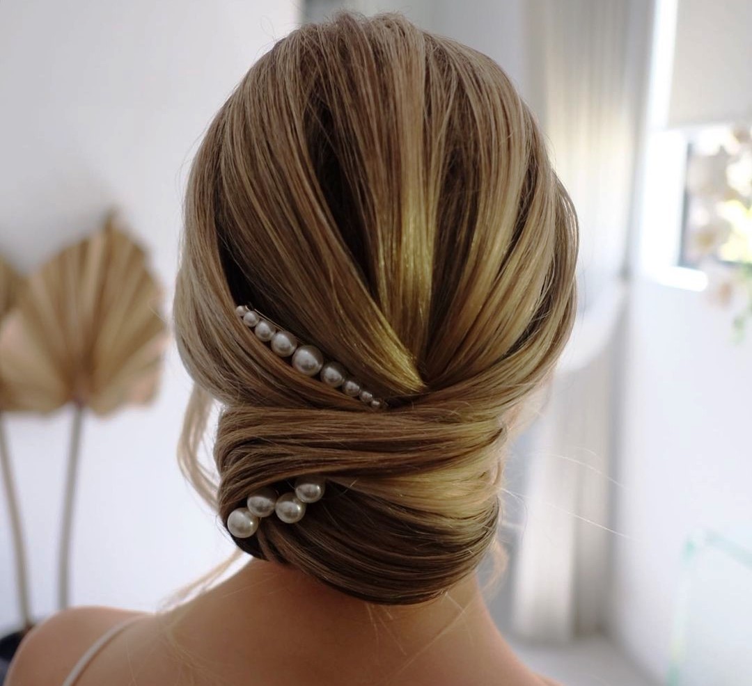 Француска пунџа за елегантни дами: Се прави за 5 минути, одговара на секоја должина и форма на коса