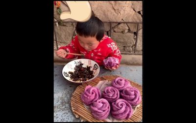 Момче од Кина има само 8 години, но готви како професионалец