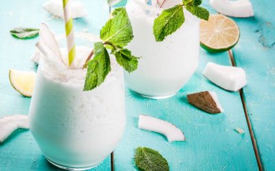 Како сладолед во чаша: Рецепт за фантастичен коктел од кокос, текила и лимета