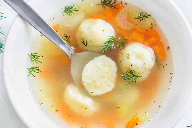 Рецепт за супа со кнедли од сирење