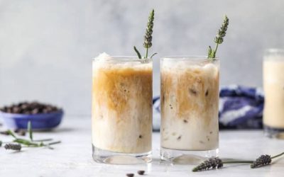 Ладен пијалак од ванила и лаванда за топлите летни денови