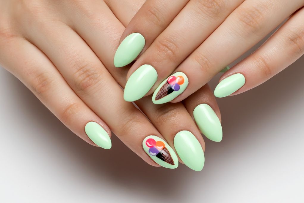 20 идеи за летен маникир што ќе сакате да ги копирате