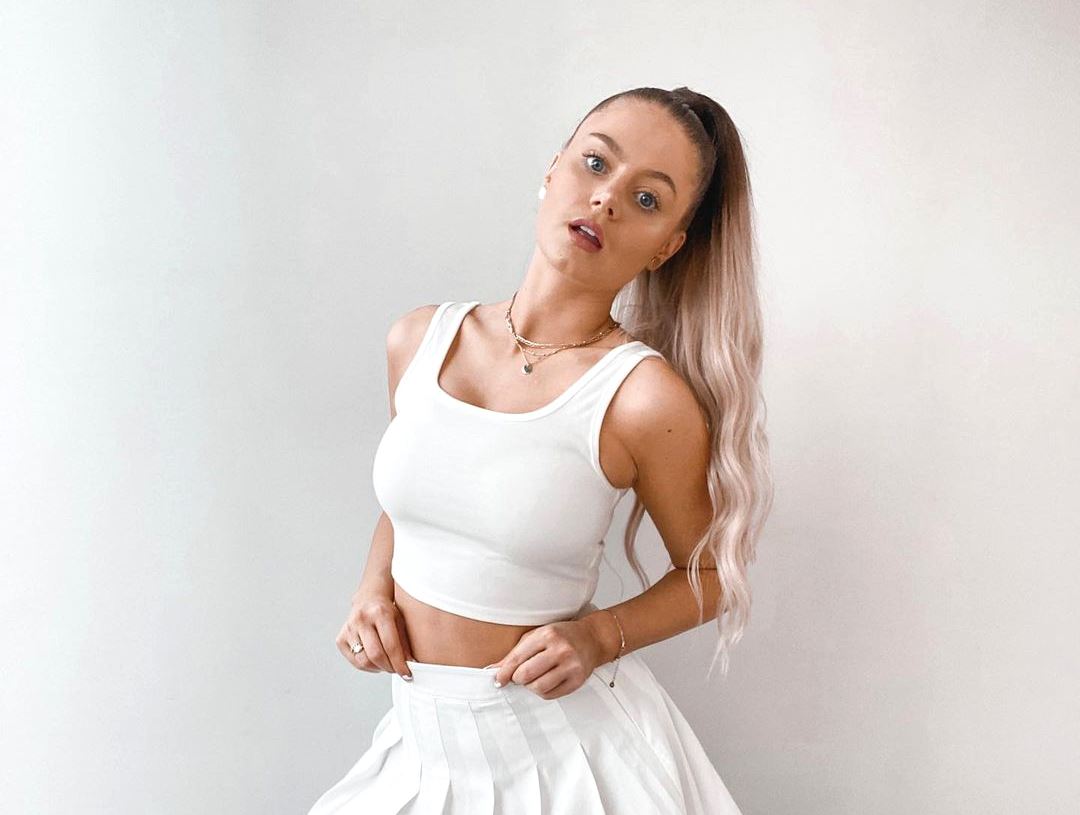 Здолништата за играње тенис се хит ова лето: Еве како да ги носите