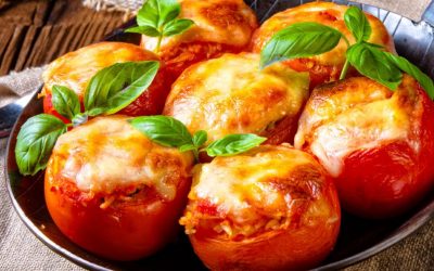 Рецепт за домати полнети со мелено месо и кашкавал