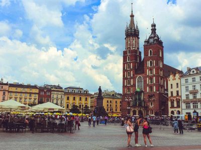 Дали знаевте дека Краков е град на змејовите и студентите? 8 занимливости за овој европски град
