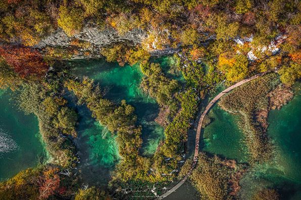 Магијата на Плитвичките Езера во есен доловена преку објективот на еден фотограф