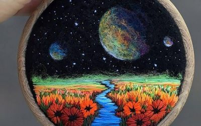 Уметница преку везење создава надреалистички пејзажи на Земјата и вселената