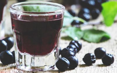 Здравствени придобивки од пиењето сок од аронија