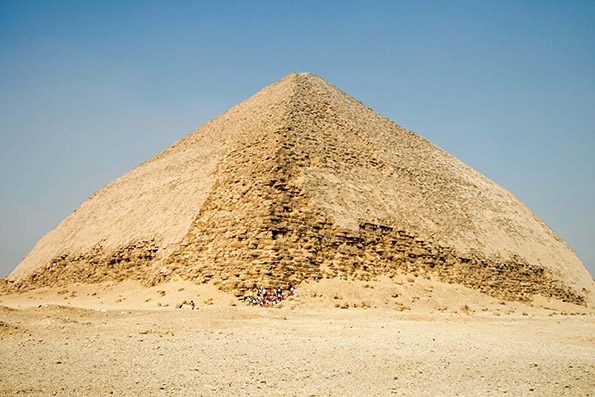 Пет познати пирамиди кои не се наоѓаат во Гиза