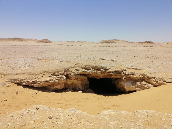 Пештерата Џара: Едно од најмагичните места во египетската пустина! 