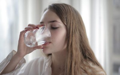 Што претставува алкалната вода и кои се нејзините здравствени придобивки?