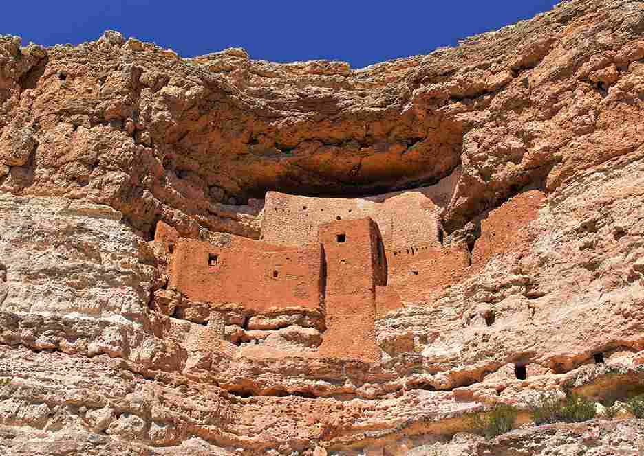 Дали знаевте дека овој замок е стар околу 1000 години?