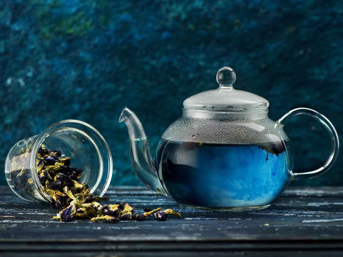 Кои се лековитите својства на синиот чај? 