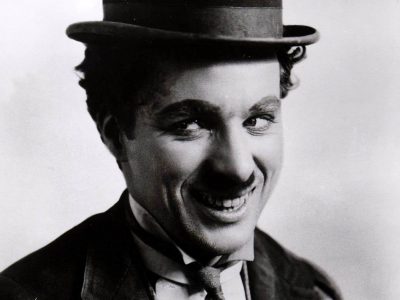 Моќни цитати на Чарли Чаплин за љубовта, животот, смеата и болката