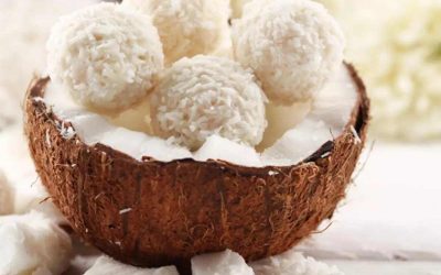 Рецепт за неодоливи кокосови бомбици кои се топат во уста!