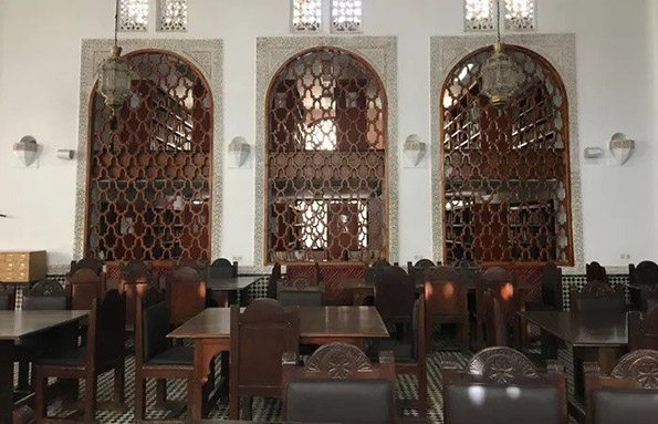 Која е најстарата библиотека во светот чии врати и денес се отворени за читателите? 