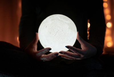 Полна Месечина на 12 август: Нови проблеми, но и можности за среќна иднина за овие 4 знаци!